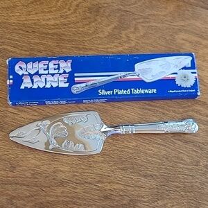 MAYELL Vintage Kings Pattern Silver Plated Pastry Cake Pie Server, Original Box